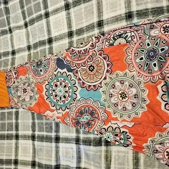 Fashion bug medium long festive floral dress with pockets - Picture 3 of 7